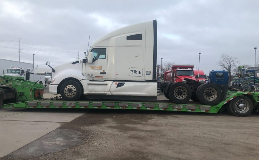 Types of Trailers for Heavy Equipment Transport