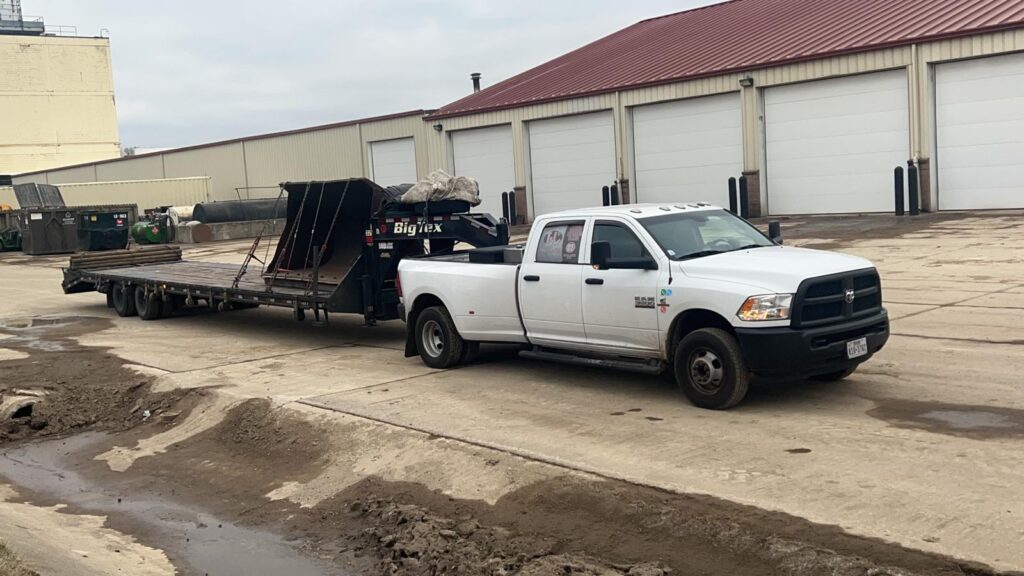 ¾ ton truck transport
