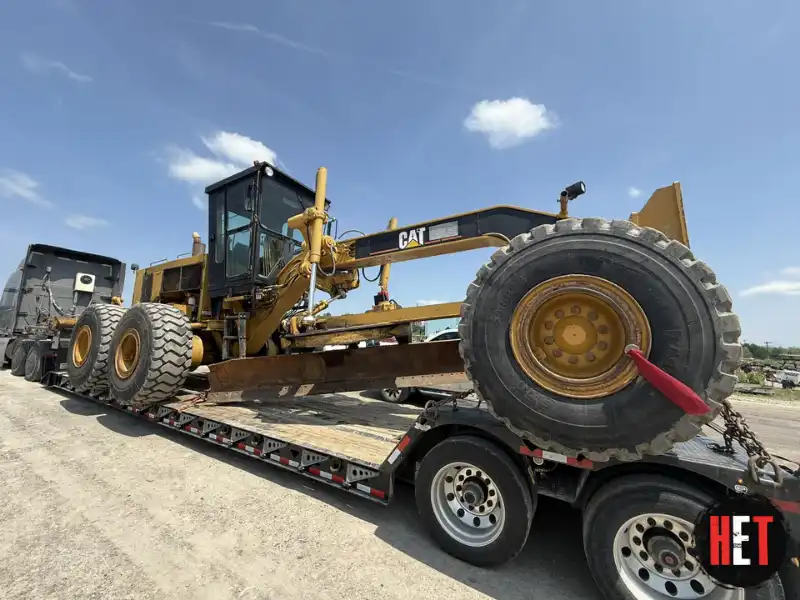 1998 CAT 16g Motorgrader transport