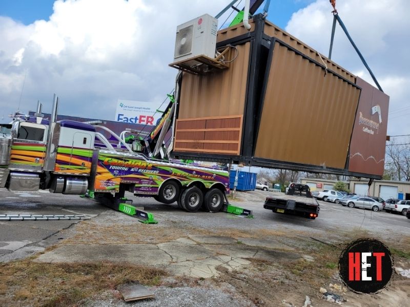 A container crossing the Canada border