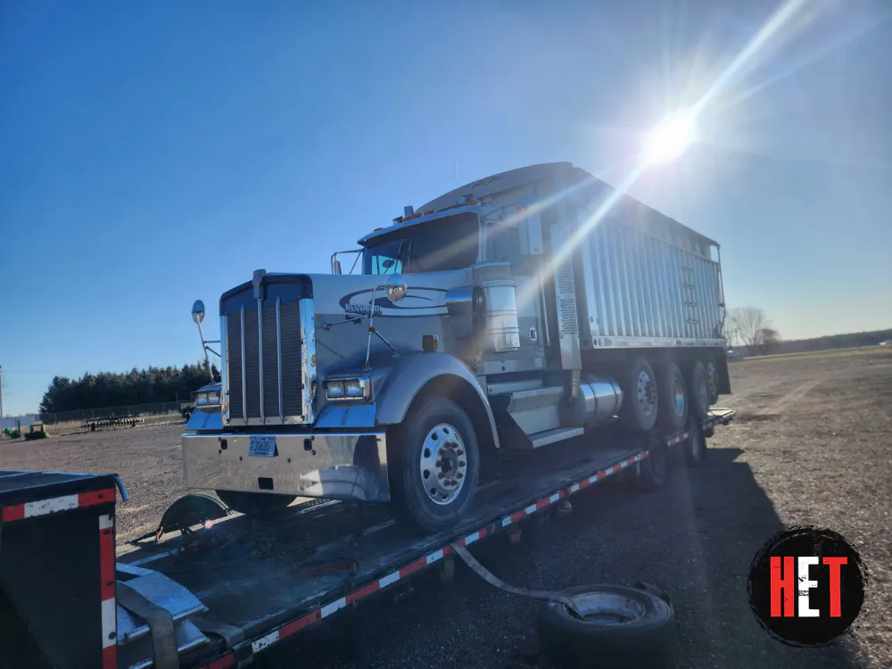 Transporting a 2000 kenworth w900b dump truck