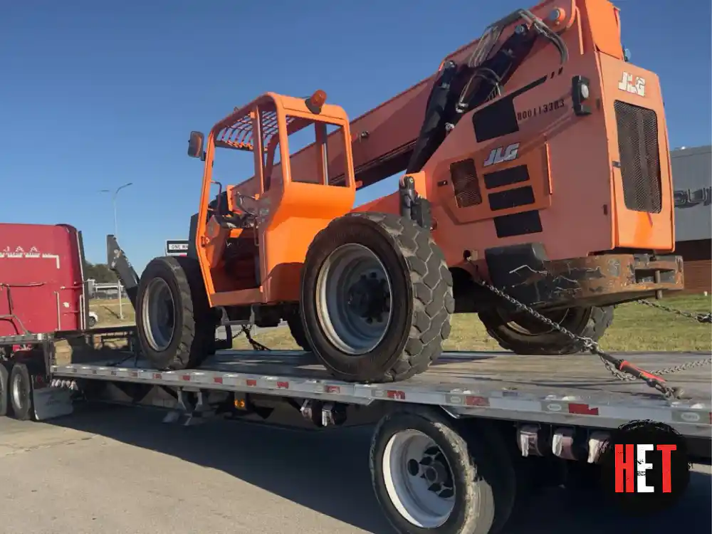 Hauling a JLG Sky Trak telehandler