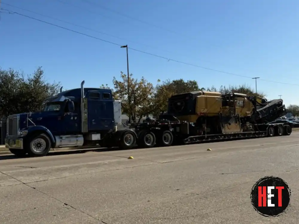 CAT PM622 milling machine transport