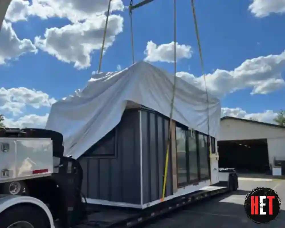 hauling a mobile house